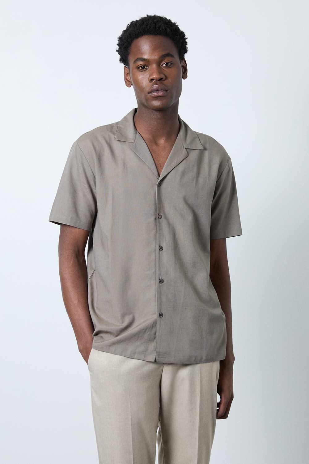 Burton Men's Khaki Linen Blend Short Sleeve Resort Shirt | Size: Large